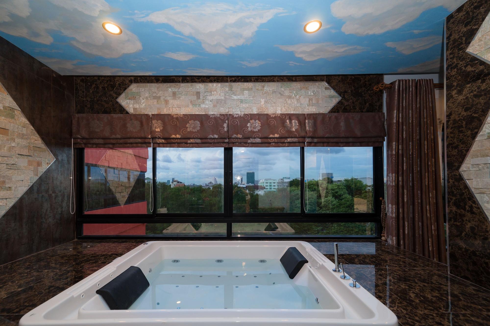 Thongtara House Boutique Srinakarin Hotell Bangkok Exteriör bild