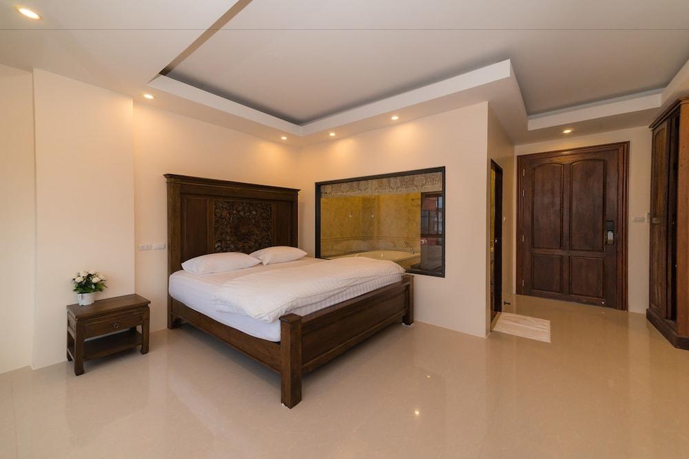 Thongtara House Boutique Srinakarin Hotell Bangkok Exteriör bild