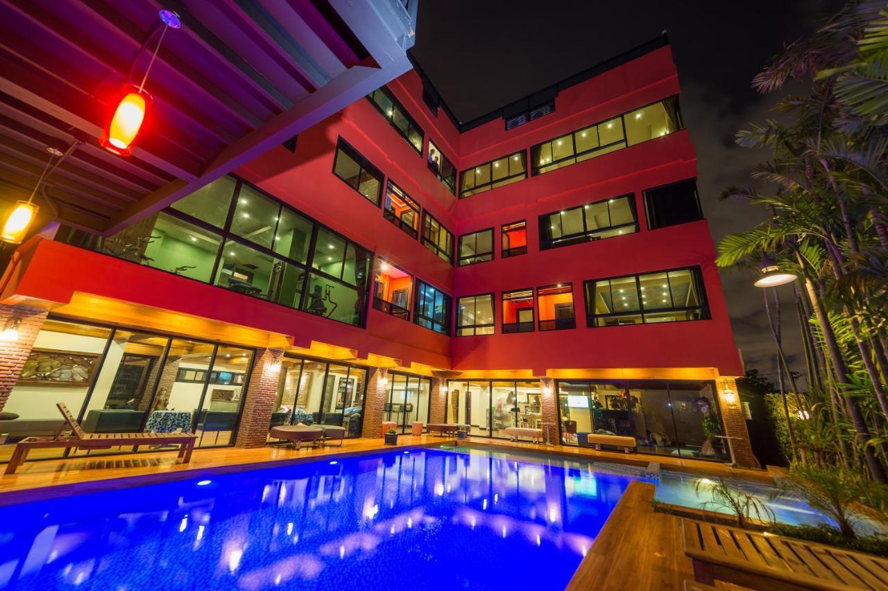 Thongtara House Boutique Srinakarin Hotell Bangkok Exteriör bild