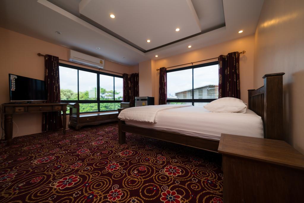 Thongtara House Boutique Srinakarin Hotell Bangkok Rum bild