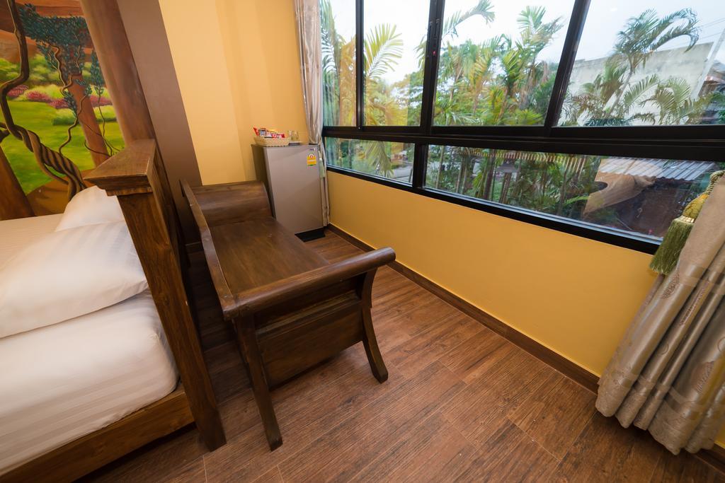 Thongtara House Boutique Srinakarin Hotell Bangkok Rum bild