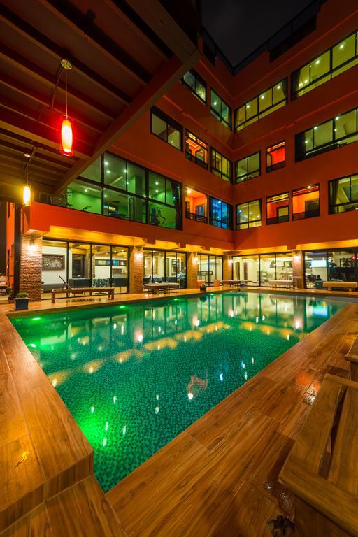 Thongtara House Boutique Srinakarin Hotell Bangkok Exteriör bild